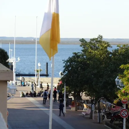 Centre-ville Arcachon, T3 Renove Avec Apercu Mer, Proche Et Gare - Fr-1-374-77 *